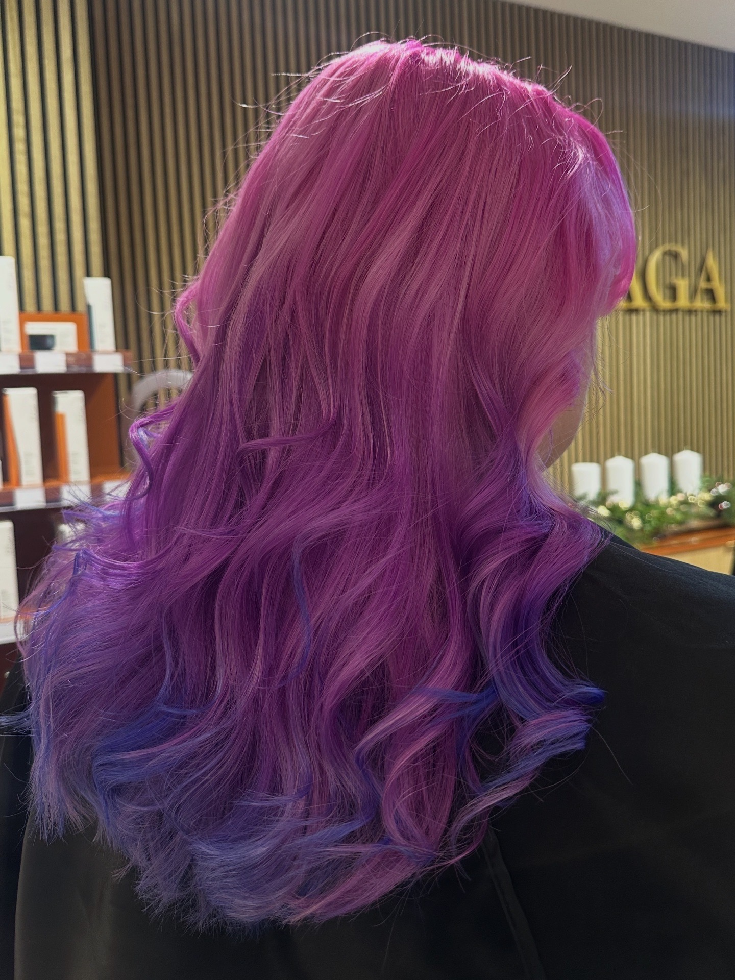 Hårfärg resultat Salong Vivåga i Borås - lila.
